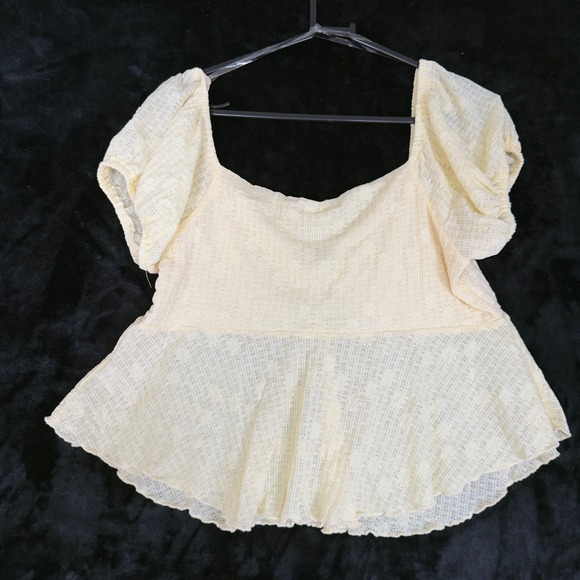 Heart N Hips Puff Sleeve Top Cottagecore Coquette Lace Size XL Butter Yellow - Picture 2 of 9
